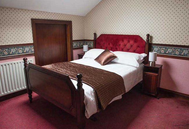 Creeve House Inn bedroom